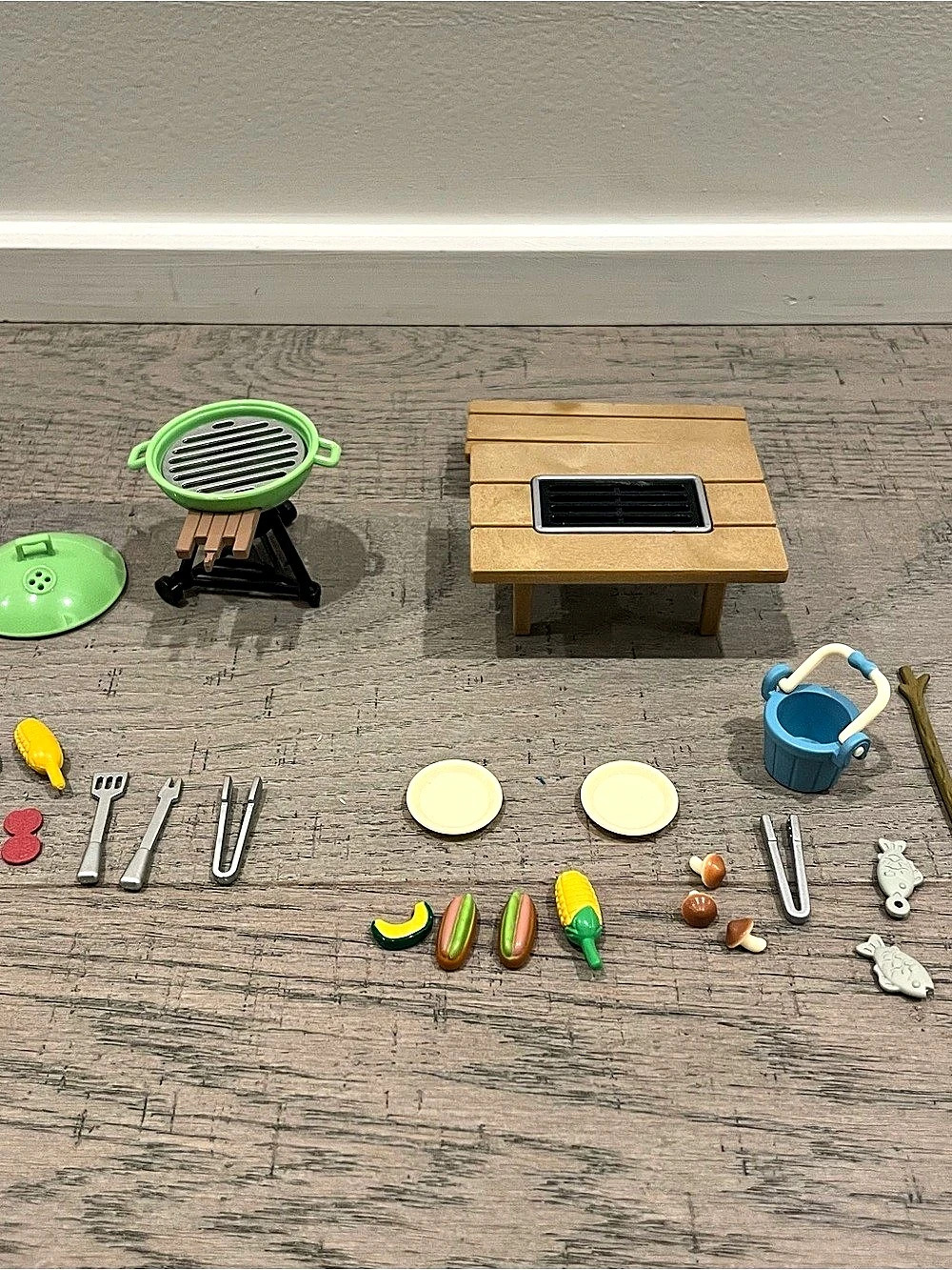 Calico Critters Sylvanian Families Barbecue Family Set & Grill